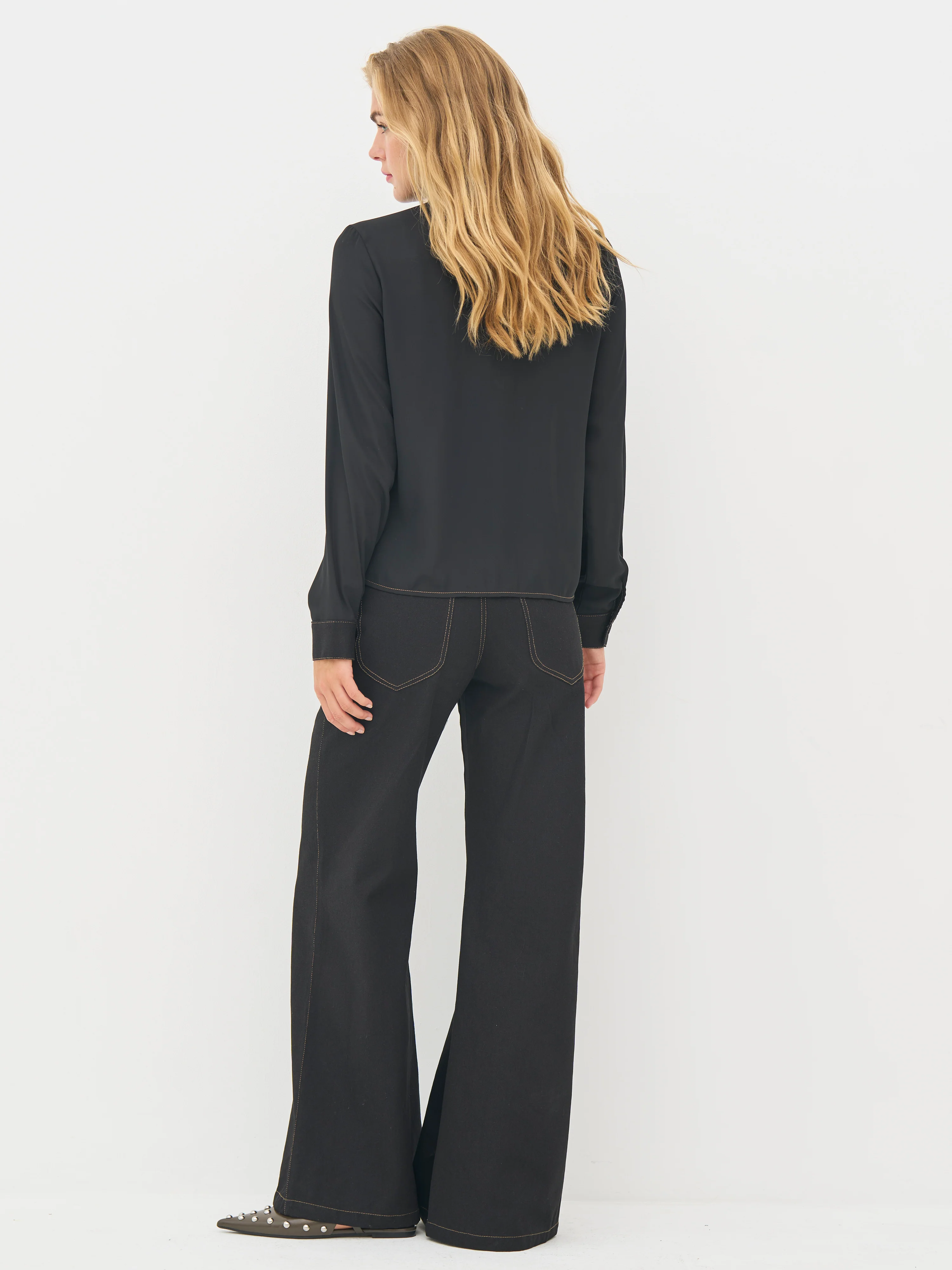 BEATE shirt - Black - Image 3