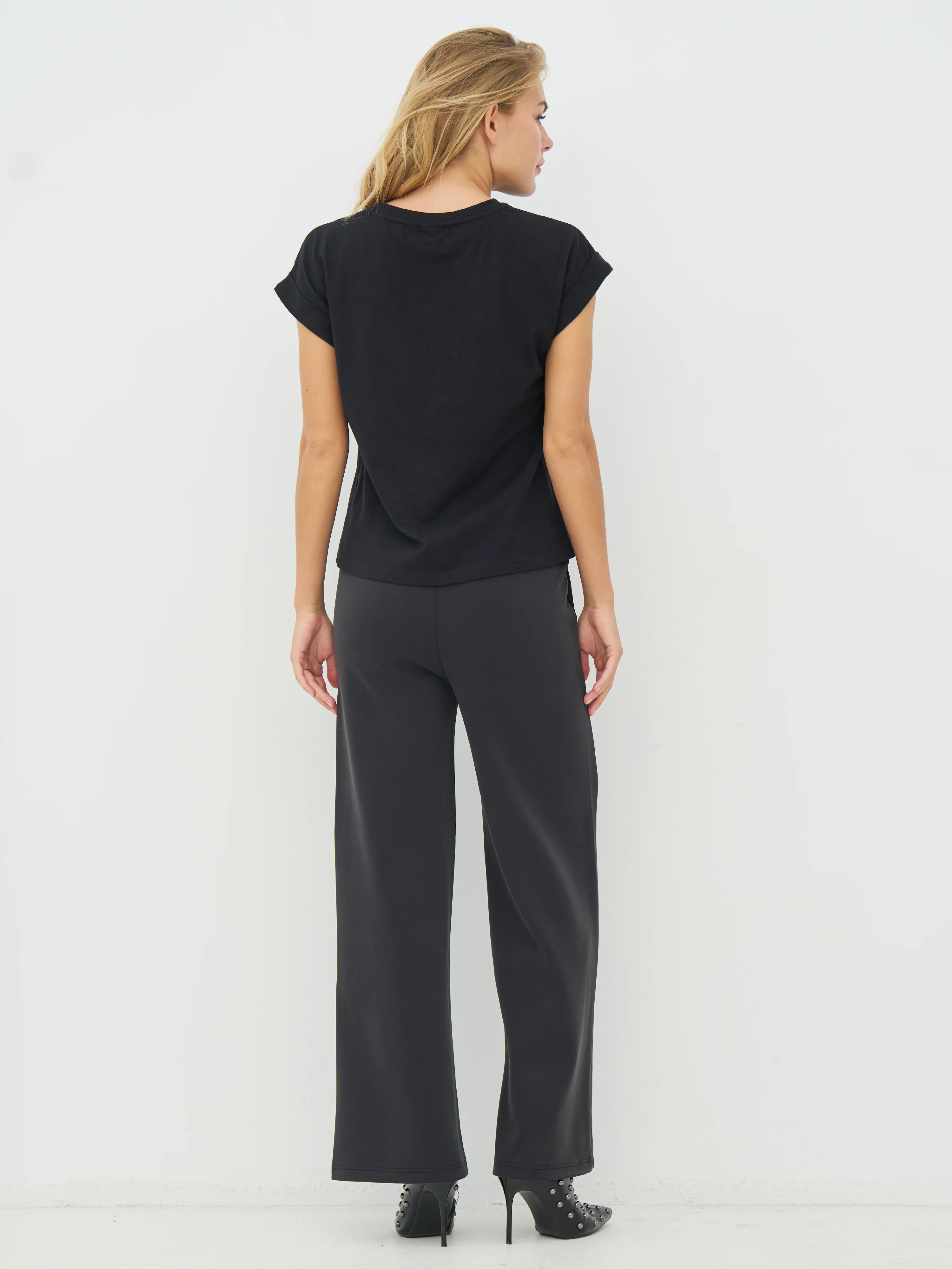 CATHLIN Tee - Black - Image 5