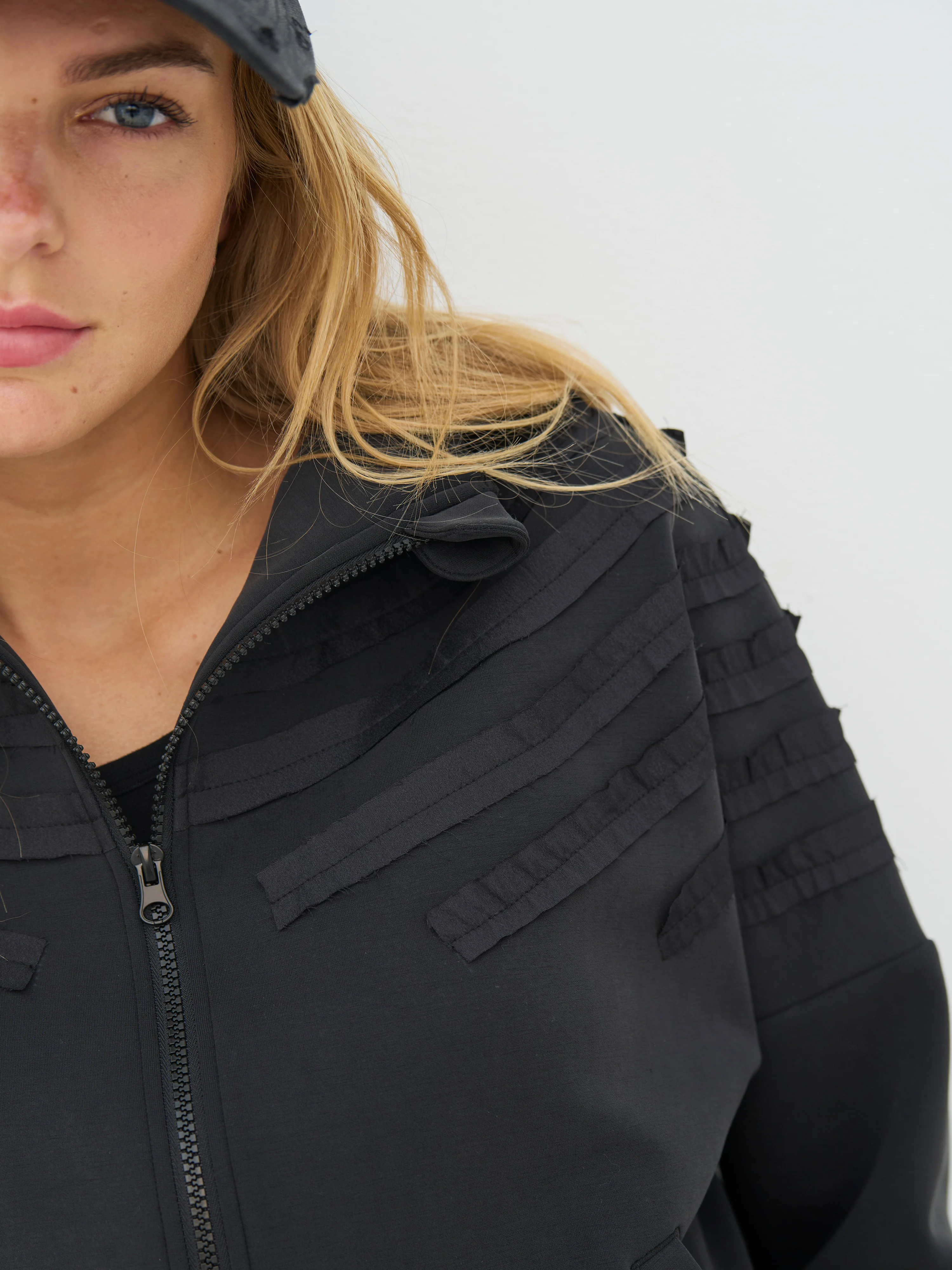CYRA Jacket - Black - Image 4