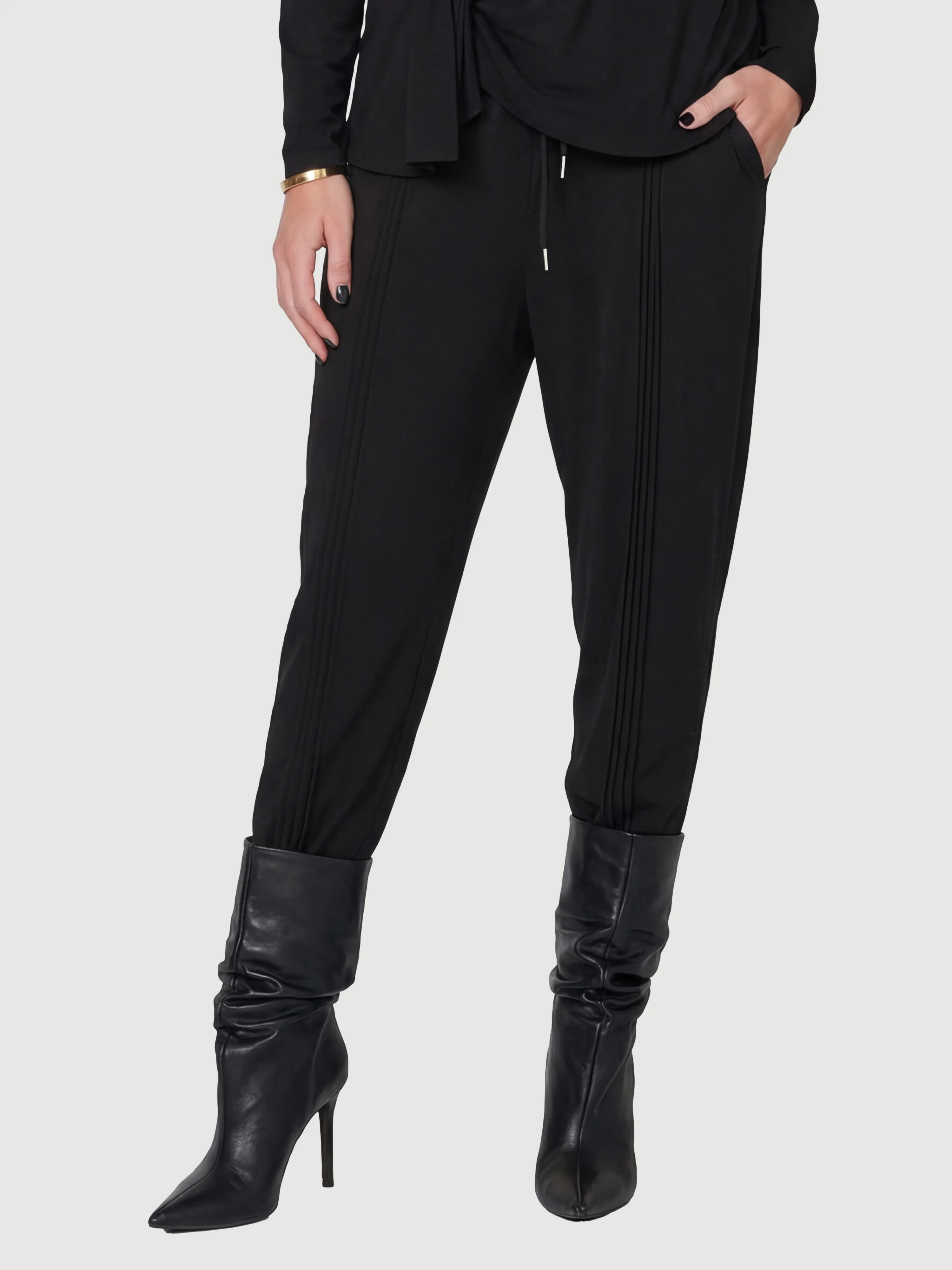DITTE RONNIE Trousers - Black - Image 3